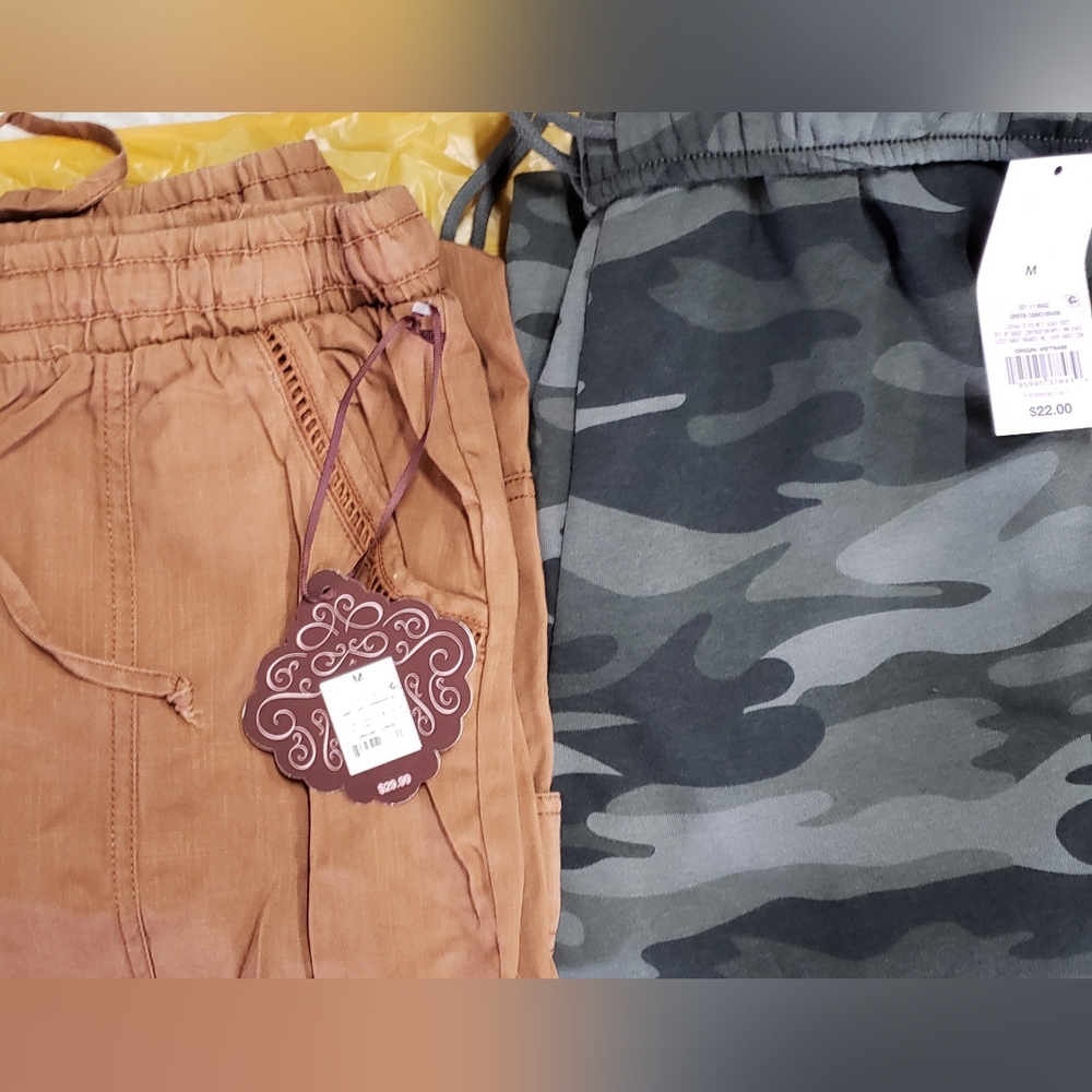 2 Pair Size M Joggers (1 Wild Fable Camo, 1 Knox Rose in Brown)